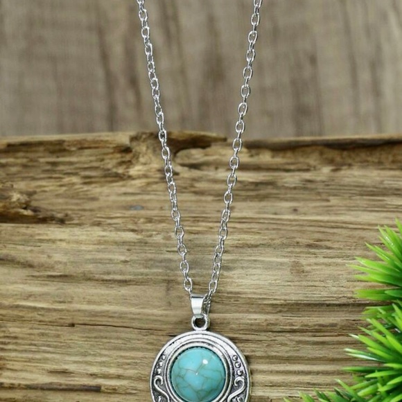 Turquoise decor round earrings and necklace set - Picture 2 of 4